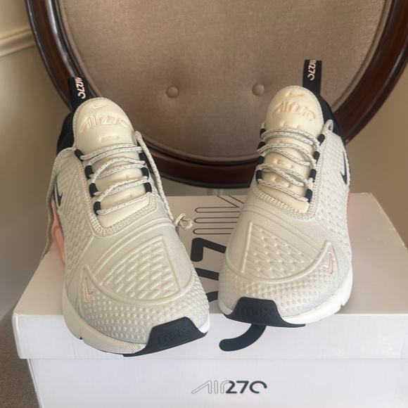 Nike Air Max 270 SE - Picture 5 of 7